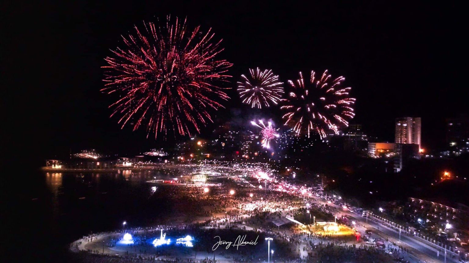 Christmas in Papua New Guinea - Paga Hill Estate - Port Moresby, Papua ...