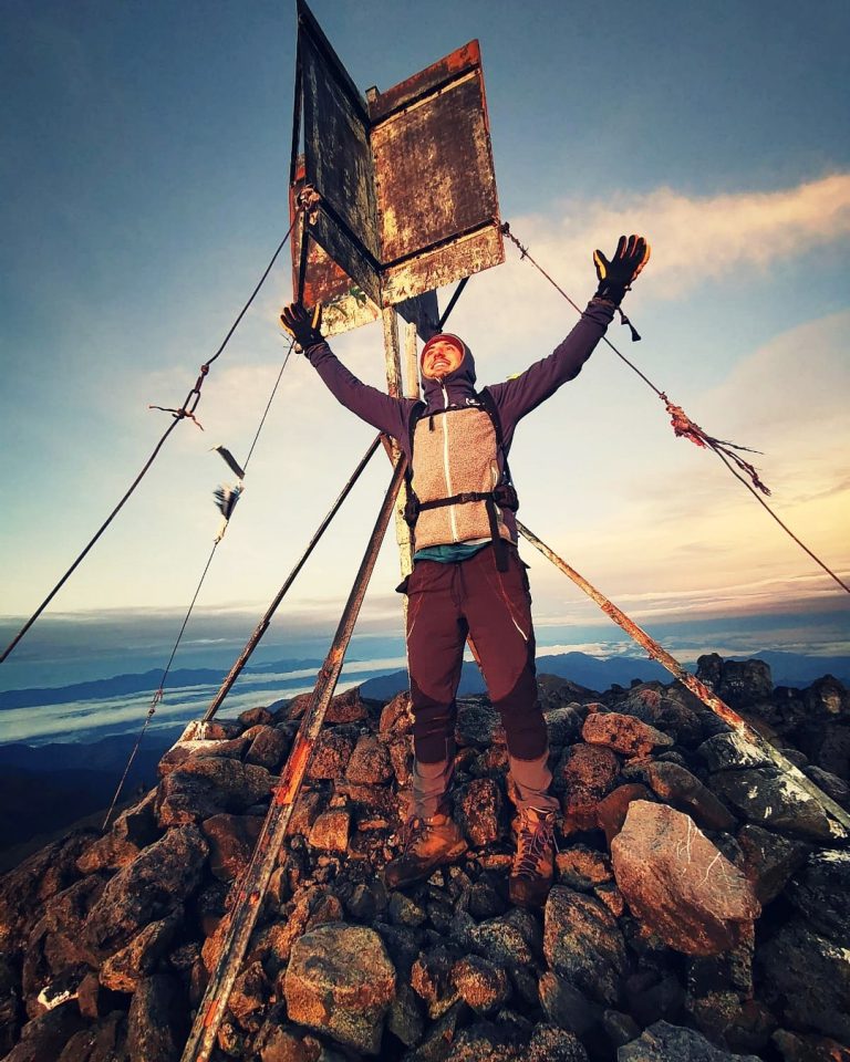 Papua New Guinea’s highest mountain - Paga Hill Estate - Port Moresby ...