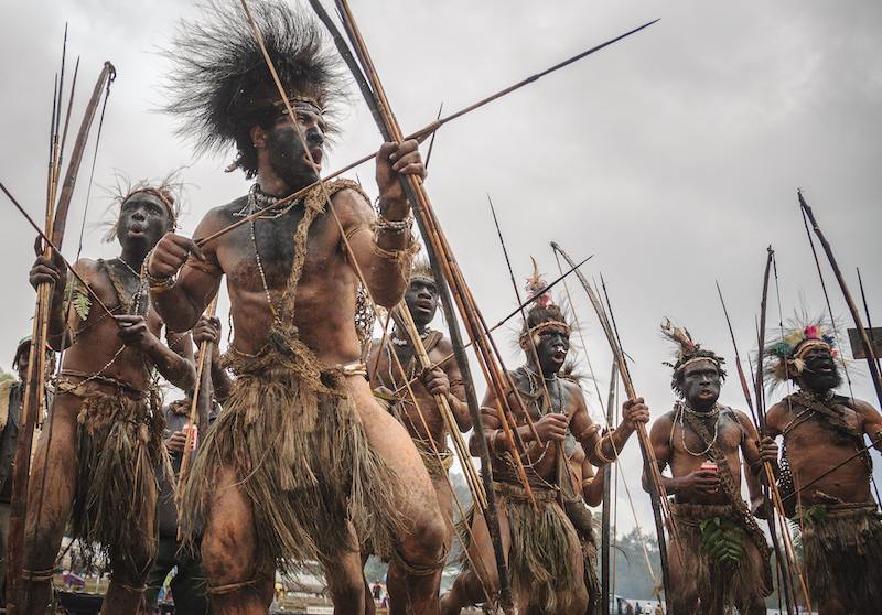 The people of the Enga Province - Paga Hill Estate - Port Moresby ...