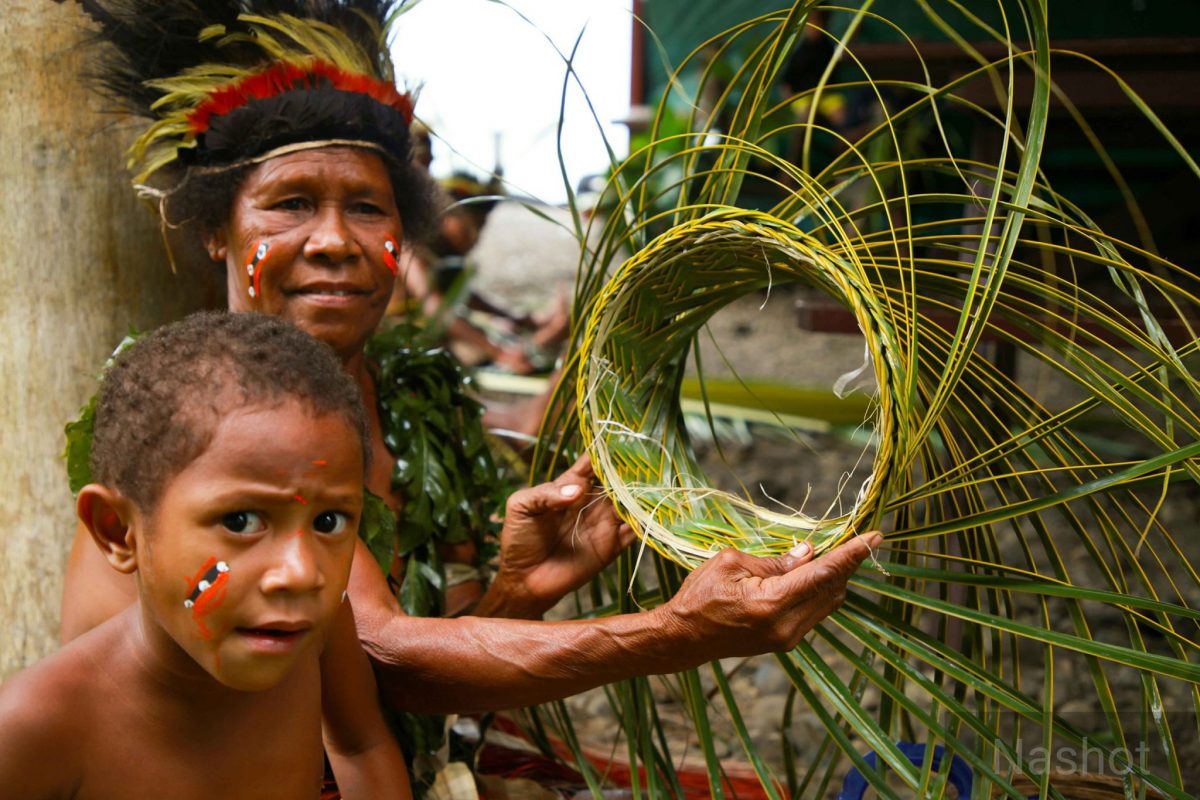 Women Weavers of Milne Bay - Paga Hill Estate - Port Moresby, Papua New ...